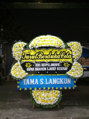 Papan Bunga Duka di Terentang