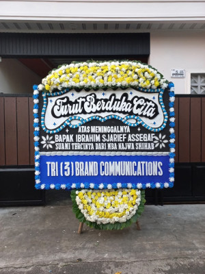 Papan Bunga Duka di Terentang